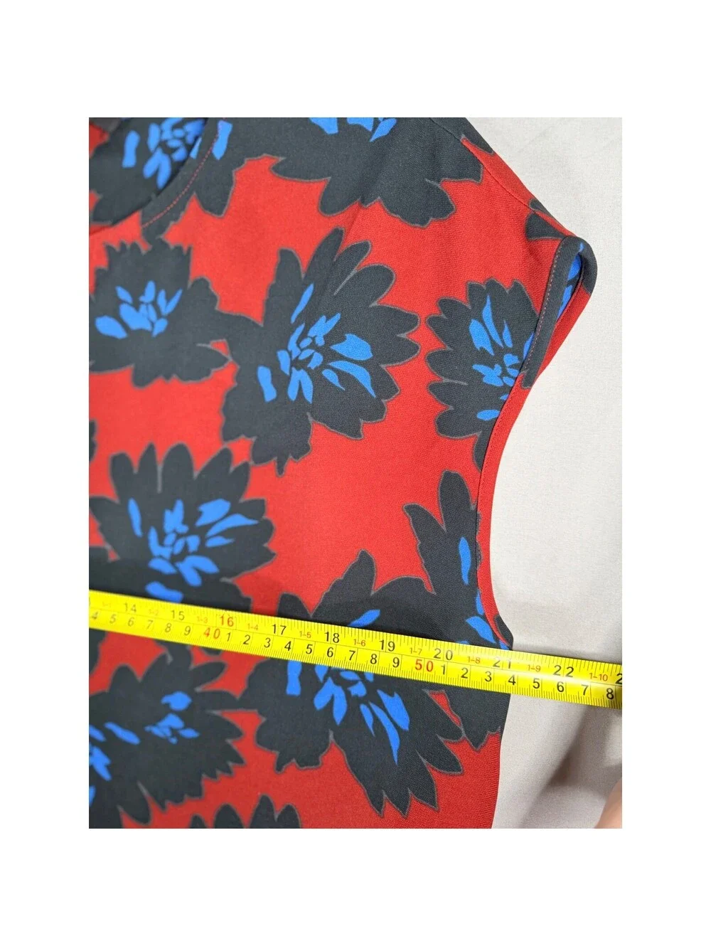 J.Crew Womens Red Black Blue Floral Keyhole Sleeveless Blouse Top Size 8